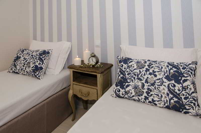 Golden Sun Boutique Aparthotel Malia  Exterior photo