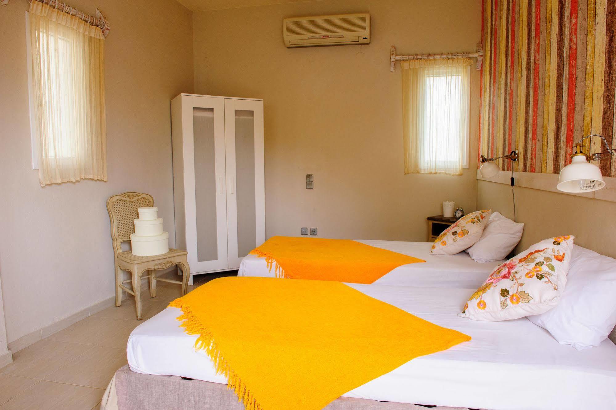 Golden Sun Boutique Aparthotel Malia  Exterior photo