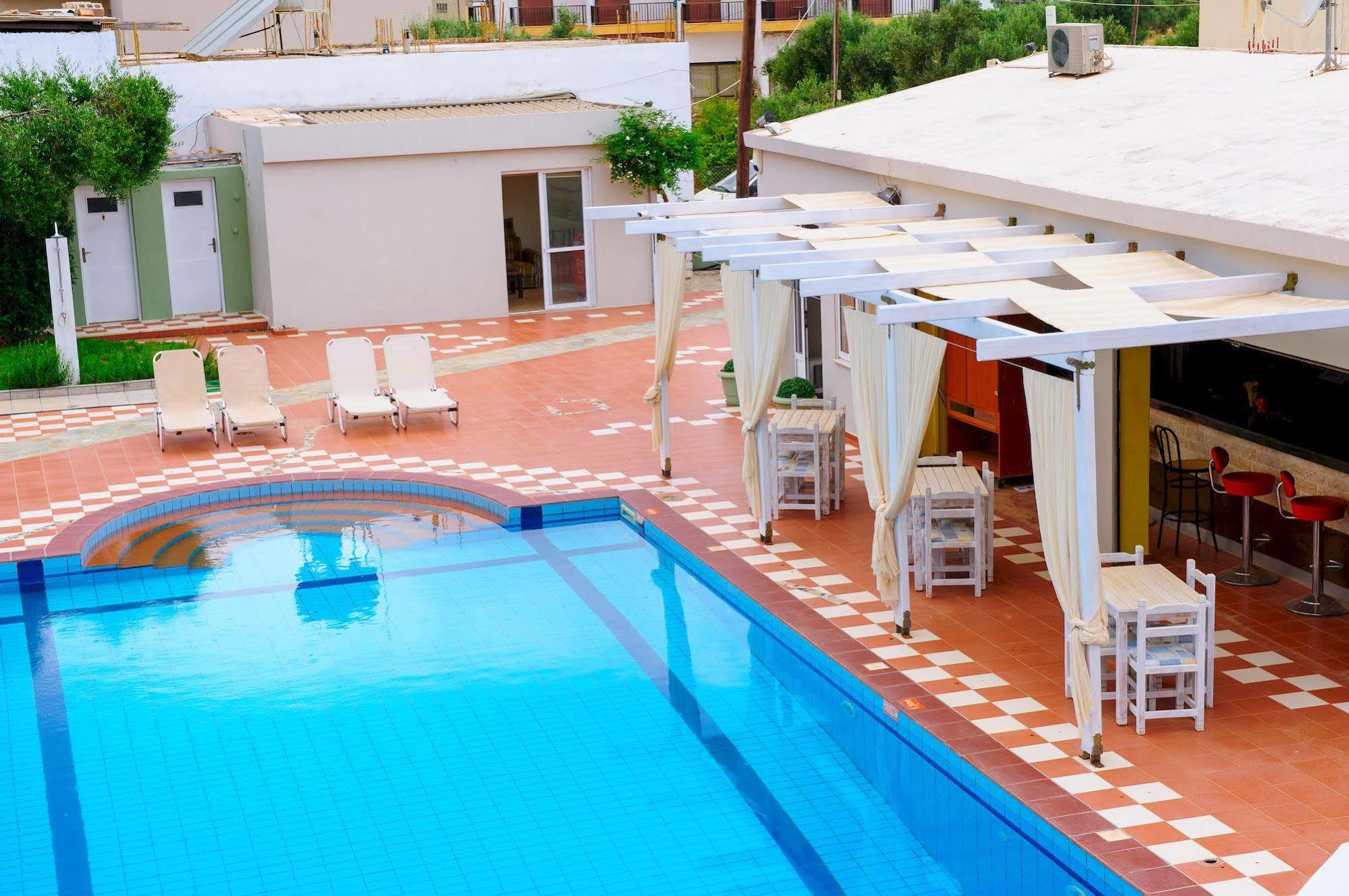 Golden Sun Boutique Aparthotel Malia  Exterior photo
