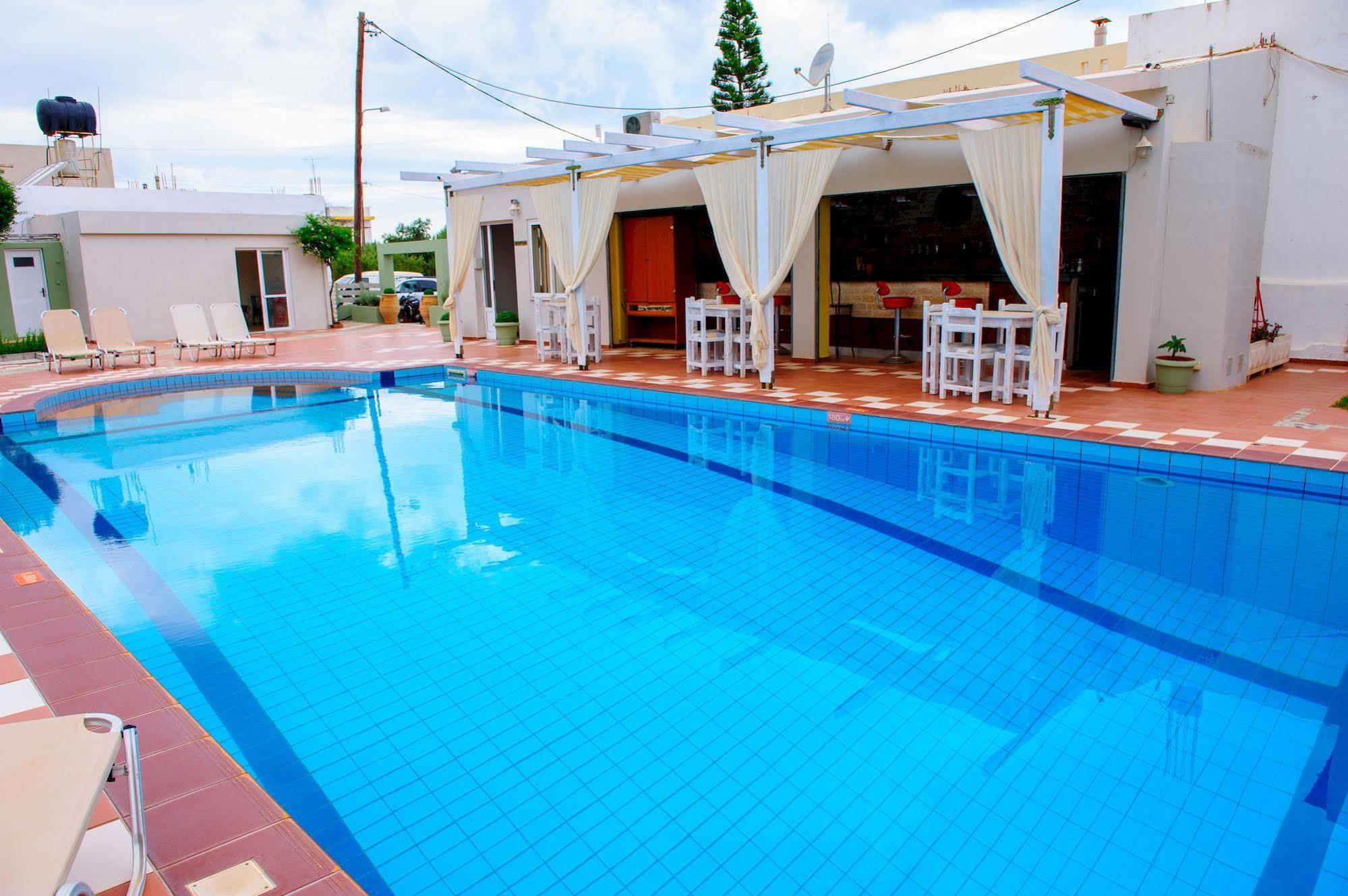 Golden Sun Boutique Aparthotel Malia  Exterior photo
