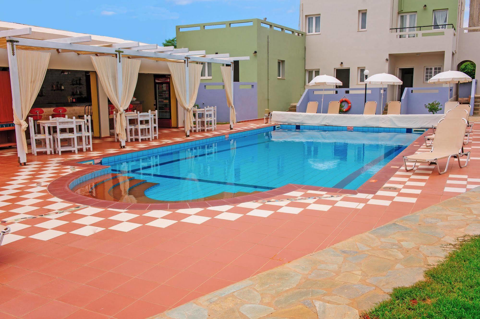 Golden Sun Boutique Aparthotel Malia  Exterior photo